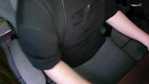 your mysterious man online show from April 16, 2:44 am