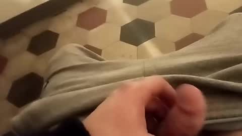 puccciaccios online show from December 4, 9:46 pm