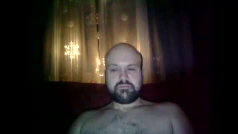 Snapshot of quebecboy233 chatting on December 23, 2:35 am quebecboy233 online show from December 23, 2:35 am
