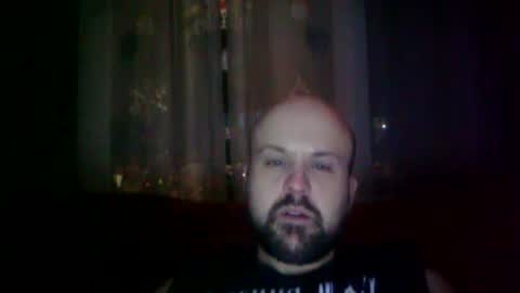 Snapshot of quebecboy233 chatting on December 15, 2:19 am quebecboy233 online show from December 15, 2:19 am