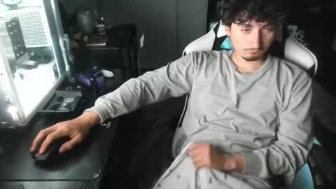 qwert4206 online show from April 4, 3:25 am