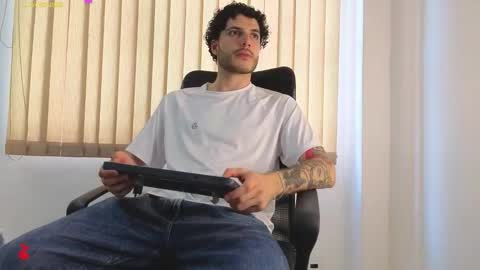 R A F A E L online show from March 17, 8:44 pm