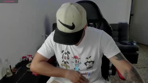 Snapshot of ragnar_lothbrok77 chatting on October 24, 8:10 pm ragnar_lothbrok77 online show from October 24, 8:10 pm