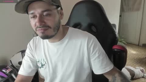 Snapshot of ragnar_lothbrok77 chatting on September 15, 7:48 pm ragnar_lothbrok77 online show from September 15, 7:48 pm