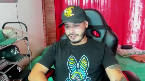 Snapshot of ragnar_lothbrok77 chatting on March 5, 8:12 pm ragnar_lothbrok77 online show from March 5, 8:12 pm