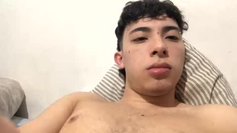 ramiroo2312 online show from November 11, 6:46 pm