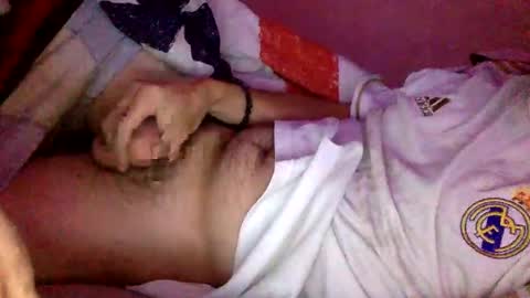 Snapshot of randobad12 chatting on January 12, 9:19 pm randobad12 online show from January 12, 9:19 pm