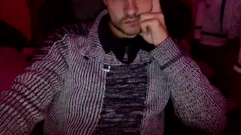 Snapshot of randobad12 chatting on December 22, 4:06 pm randobad12 online show from December 22, 4:06 pm