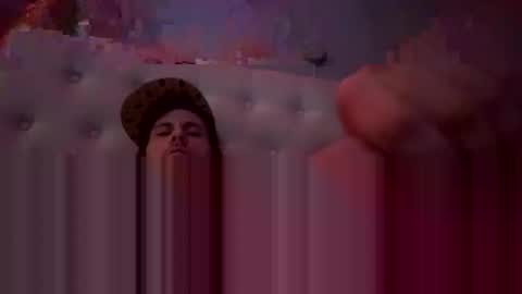 randyw446 online show from December 18, 7:04 am