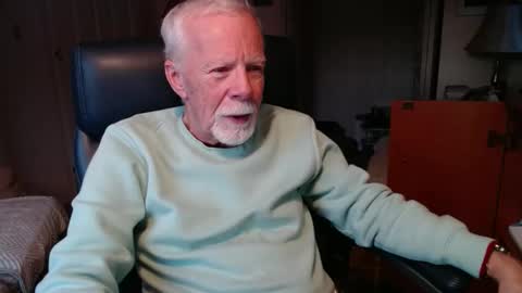 Snapshot of ranger1001 chatting on February 1, 9:40 pm ranger1001 online show from February 1, 9:40 pm