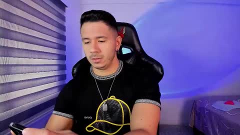 Jonas online show from November 13, 2:11 pm