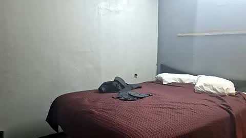 ravenwings5235 online show from November 9, 7:56 am