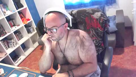 ravingr3d3 online show from May 25, 3:29 pm