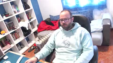 ravingr3d3 online show from November 26, 10:40 am