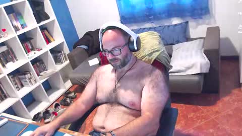ravingr3d3 online show from July 9, 2:43 pm