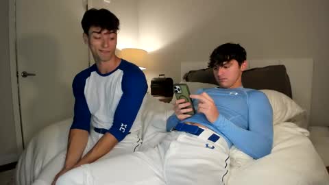 Snapshot of rawr_itsben chatting on March 7, 10:43 pm Its Ben online show from March 7, 10:43 pm