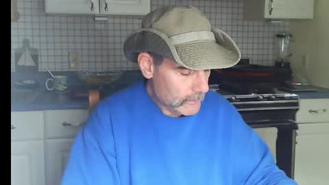 Ray online show from December 2, 8:56 pm