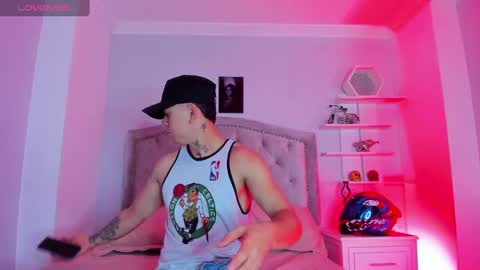 Raymond Stonee online show from January 3, 1:03 pm