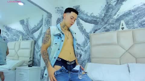 Raymond Stonee online show from December 18, 1:34 pm