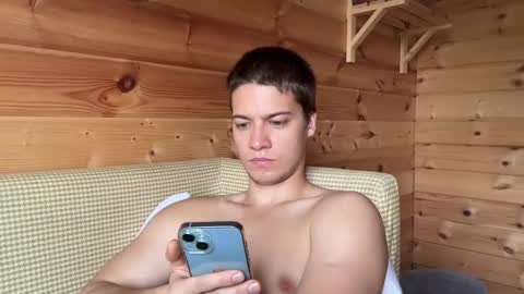 Snapshot of realsupermichael chatting on September 15, 9:21 am AliceEve online show from September 15, 9:21 am