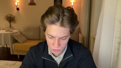 Snapshot of realsupermichael chatting on January 22, 7:13 pm AliceEve online show from January 22, 7:13 pm