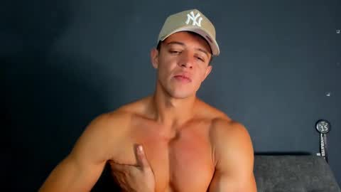 twitter REECET26 instagram RECCETAYLOR online show from November 26, 4:26 am