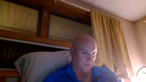 Snapshot of recman15 chatting on October 12, 1:43 am Mtn. Man online show from October 12, 1:43 am