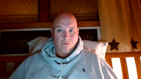 Snapshot of recman15 chatting on October 16, 2:30 am Mtn. Man online show from October 16, 2:30 am