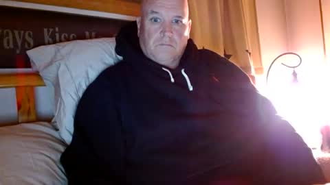 Snapshot of recman15 chatting on October 23, 2:15 am Mtn. Man online show from October 23, 2:15 am