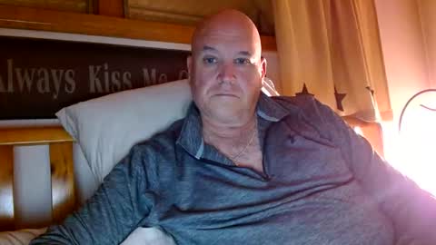 Snapshot of recman15 chatting on October 20, 4:16 am Mtn. Man online show from October 20, 4:16 am