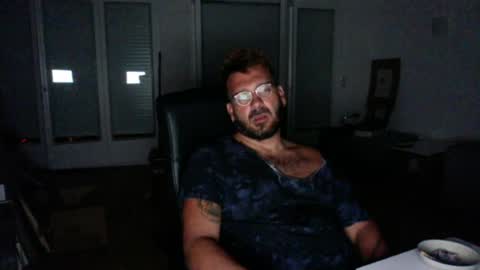 redbonezzzz online show from June 12, 9:01 pm