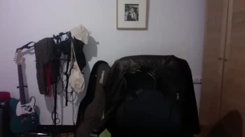 redbonezzzz online show from April 16, 7:14 pm