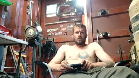 Snapshot of redheadlover828 chatting on January 4, 8:48 pm Kevin online show from January 4, 8:48 pm