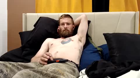 Snapshot of redheadlover828 chatting on March 3, 3:39 am Kevin online show from March 3, 3:39 am