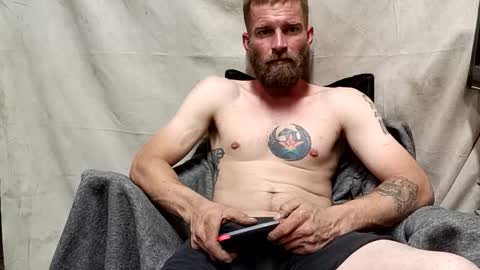 Snapshot of redheadlover828 chatting on February 16, 9:37 am Kevin online show from February 16, 9:37 am