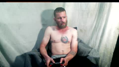 Snapshot of redheadlover828 chatting on February 19, 11:17 am Kevin online show from February 19, 11:17 am