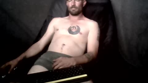 Snapshot of redheadlover828 chatting on October 24, 1:02 pm Kevin online show from October 24, 1:02 pm