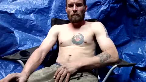 Snapshot of redheadlover828 chatting on January 17, 9:39 am Kevin online show from January 17, 9:39 am