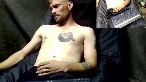 Snapshot of redheadlover828 chatting on October 21, 11:02 am Kevin online show from October 21, 11:02 am