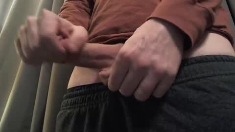 Snapshot of redman8551 chatting on March 7, 4:45 am redman8551 online show from March 7, 4:45 am