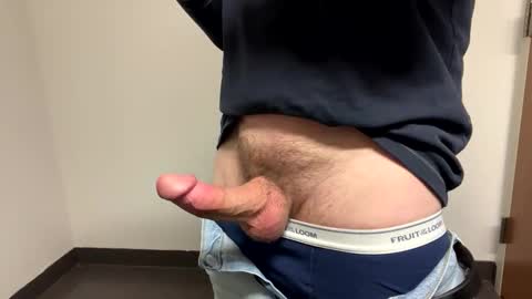 Snapshot of redman8551 chatting on February 14, 8:37 pm redman8551 online show from February 14, 8:37 pm