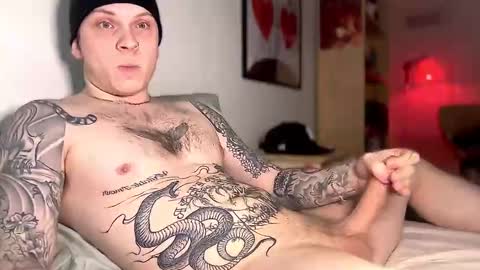 Snapshot of redrumbackwards chatting on December 16, 10:13 pm redrum online show from December 16, 10:13 pm