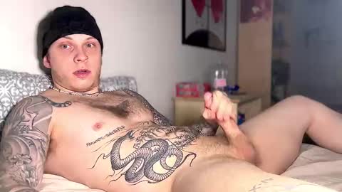 Snapshot of redrumbackwards chatting on January 2, 12:34 am redrum online show from January 2, 12:34 am