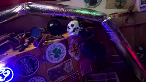 Snapshot of reeferleefer chatting on December 11, 6:16 am Lee online show from December 11, 6:16 am