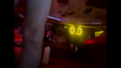 Snapshot of reeferleefer chatting on October 16, 5:59 am Lee online show from October 16, 5:59 am