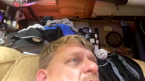 Snapshot of reeferleefer chatting on February 6, 10:43 pm Lee online show from February 6, 10:43 pm