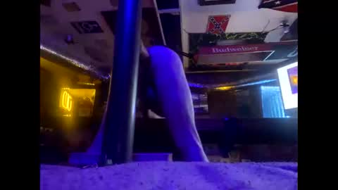 Snapshot of reeferleefer chatting on September 19, 8:30 pm Lee online show from September 19, 8:30 pm