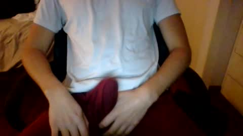 Snapshot of regularboy20 chatting on September 15, 2:47 am regularboy20 online show from September 15, 2:47 am