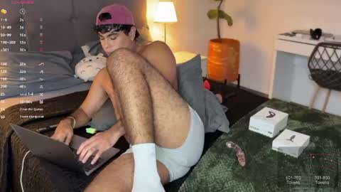 oliver online show from April 25, 3:09 am