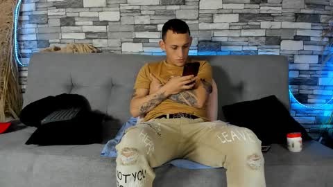 Snapshot of rey_masterhot chatting on October 22, 10:46 pm reymasterhot online show from October 22, 10:46 pm